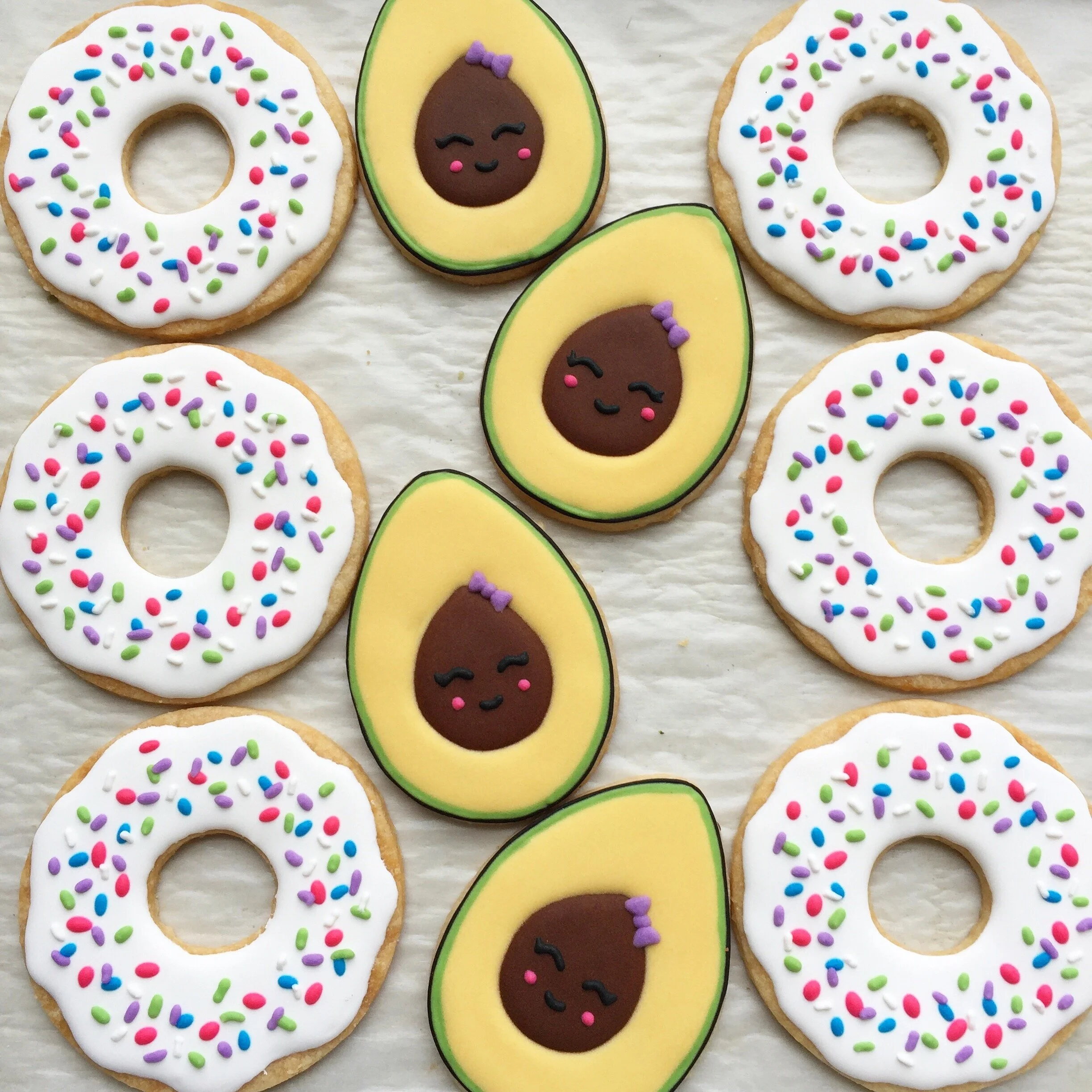Avocado-donut_C382650C-F733-4AAA-A6E1-CD1406C42794.jpg