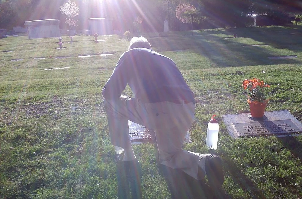 daddy+at+cemetary.jpg