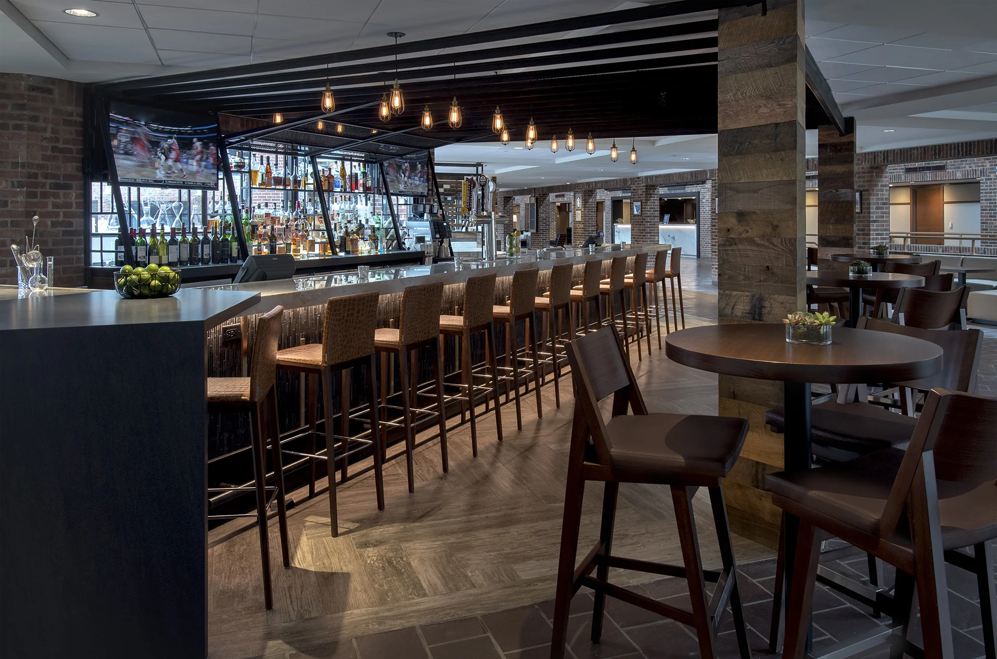 MH_TTNDF_bar_greatroom_rv_LR.jpg
