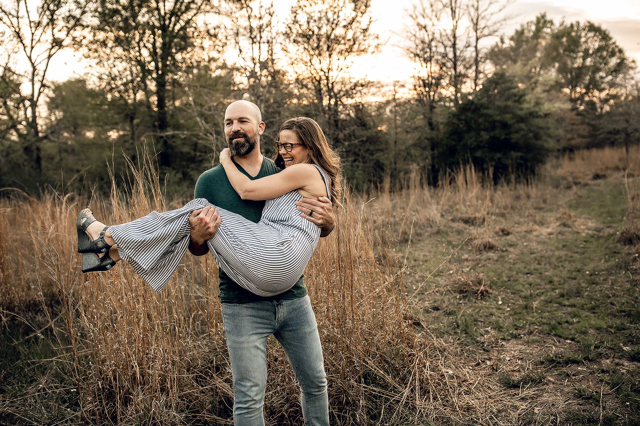shelby-schiller-photography-lifestyle-family-session-with-3-kids-spring-2019-green-blue-yellow-college-station-55.jpg