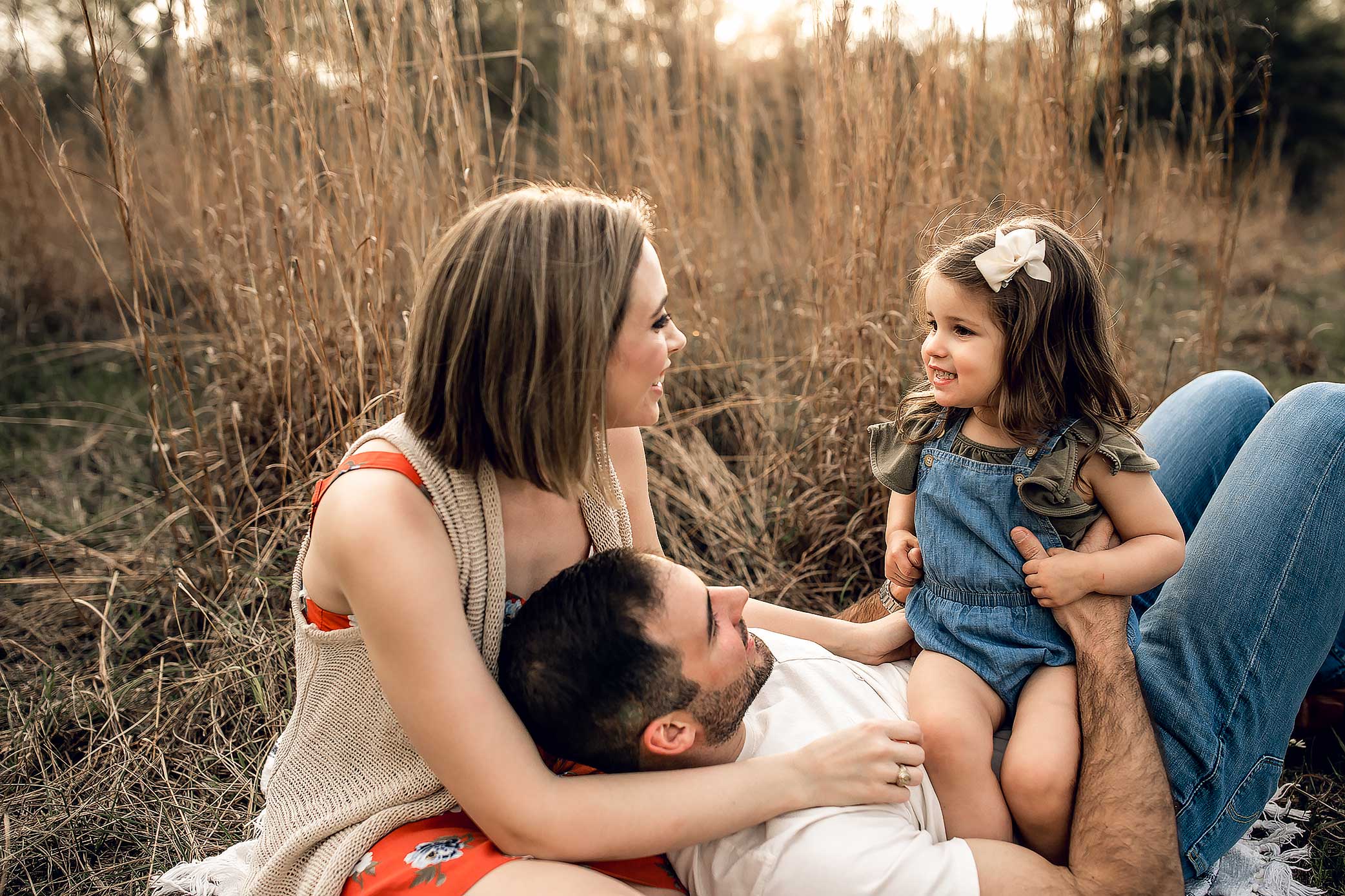 shelby-schiller-photography-sunset-family-pictures-spring-2019-8.jpg