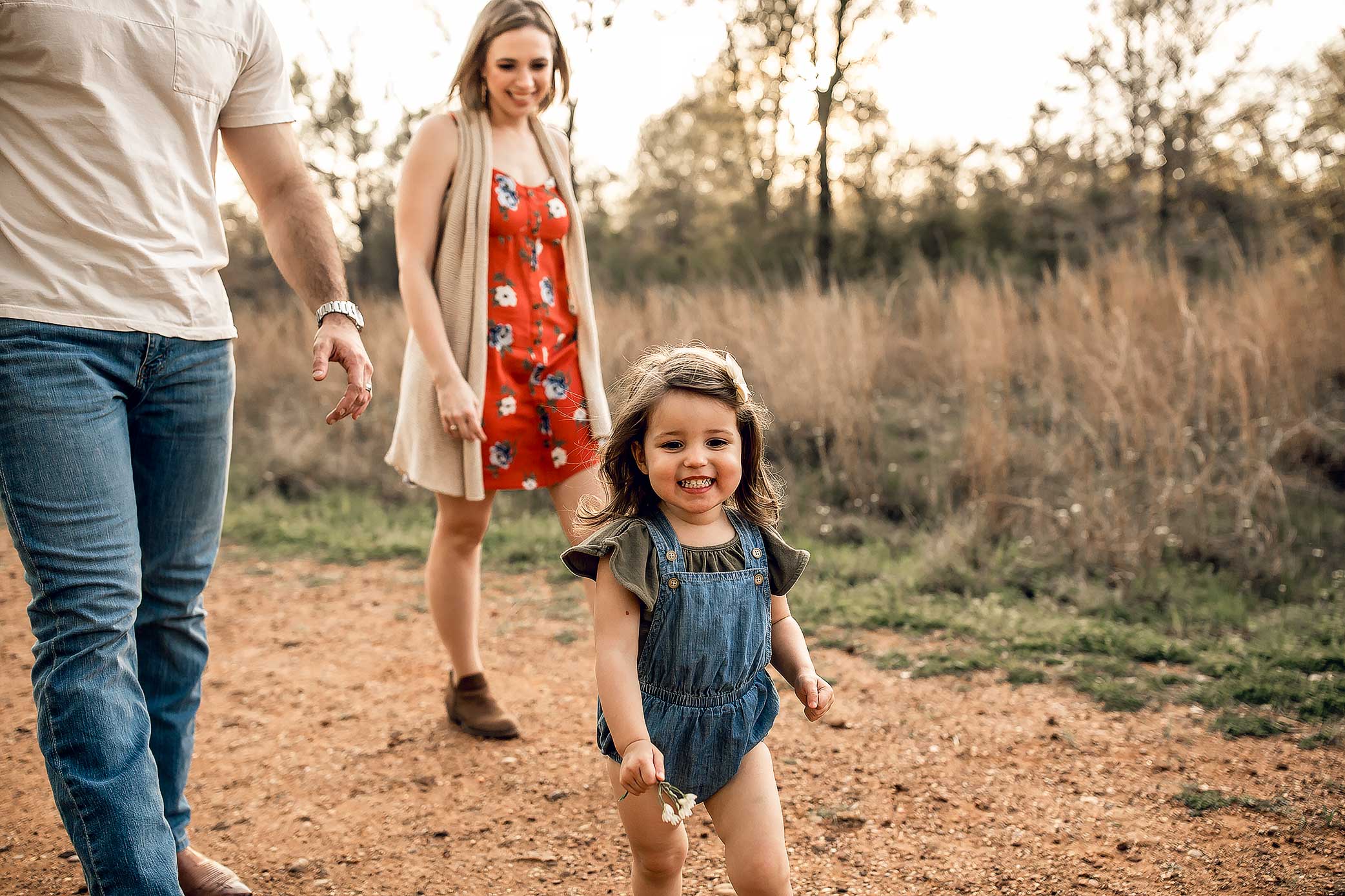 shelby-schiller-photography-sunset-family-pictures-spring-2019-26.jpg