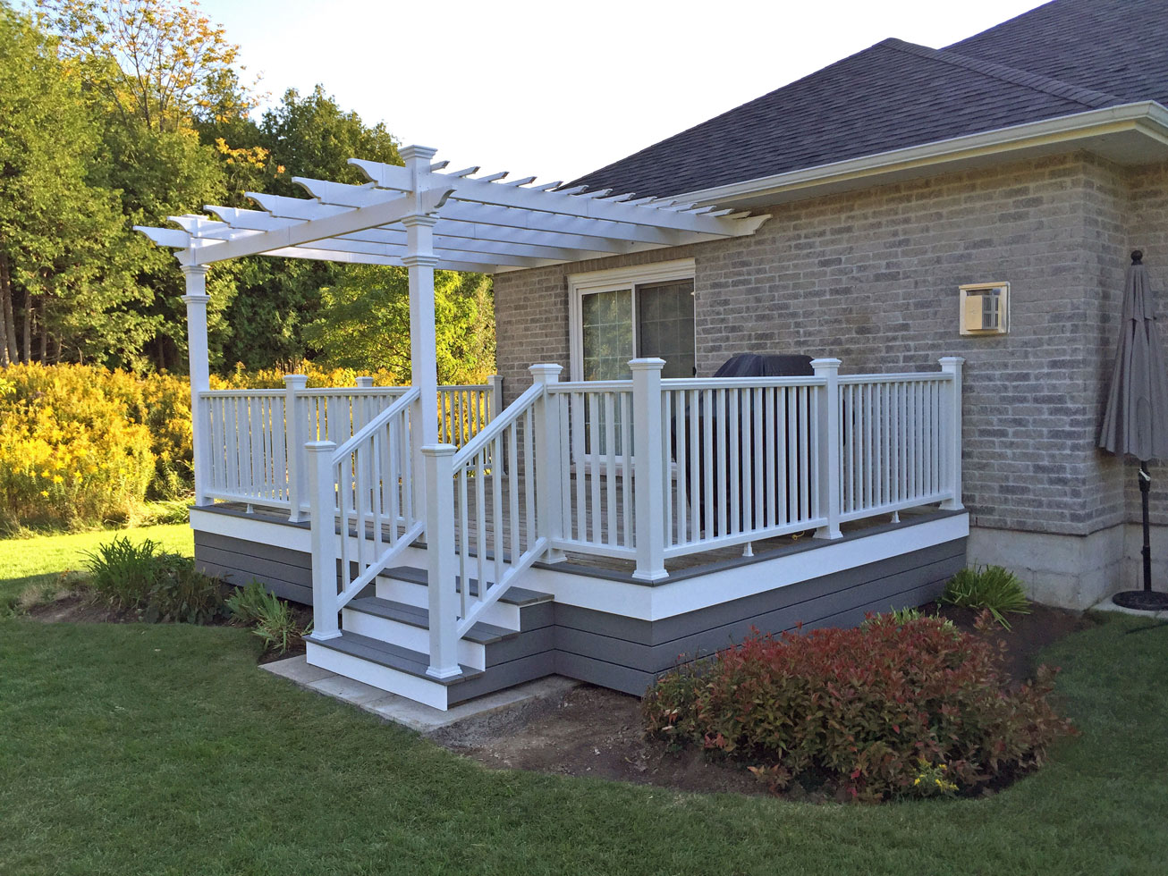 lakefield-deck.jpg