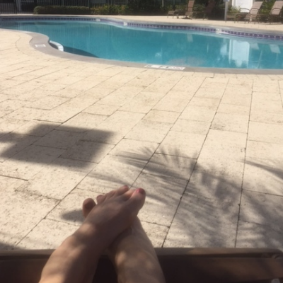 Teresa's Toes: Writing to you poolside, from Orlando, Florida. Thankful for social media!