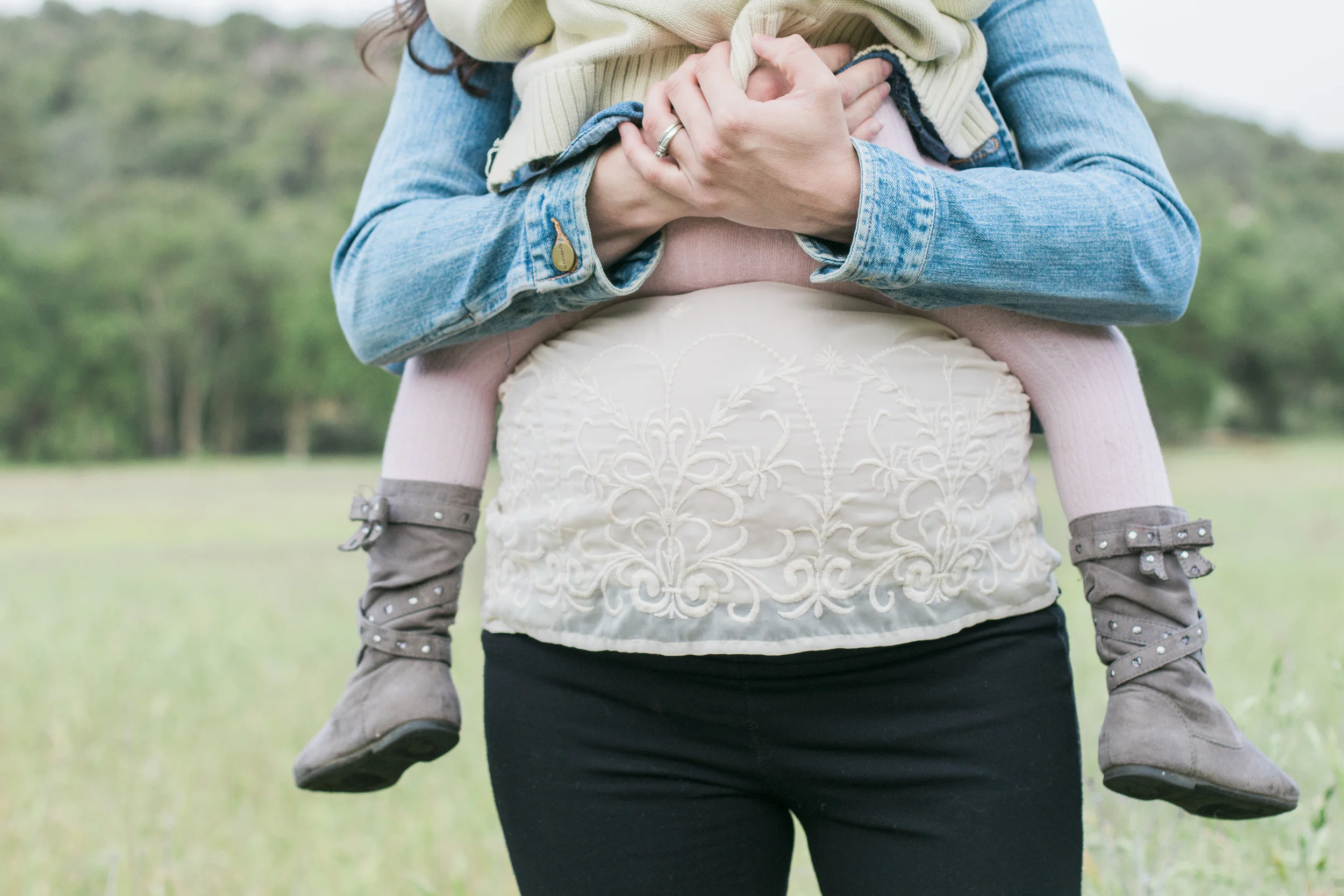 Jessica,Pierce,&Lydia_Maternity-11.jpg