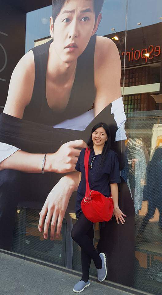 Tan Siah Hui. 32 YO. 5 years experience. Full Time tutor / Ex teacher 1) Ms. Tan is great, I can see my son have improvement on his studies, he started to show interest on Bahasa compared last time. Ms Tan attitude also ok, no problem at this moment. We have discussed how to have a better tuition to my son and she did corporate and gave her advise too. Overall she is good. 
