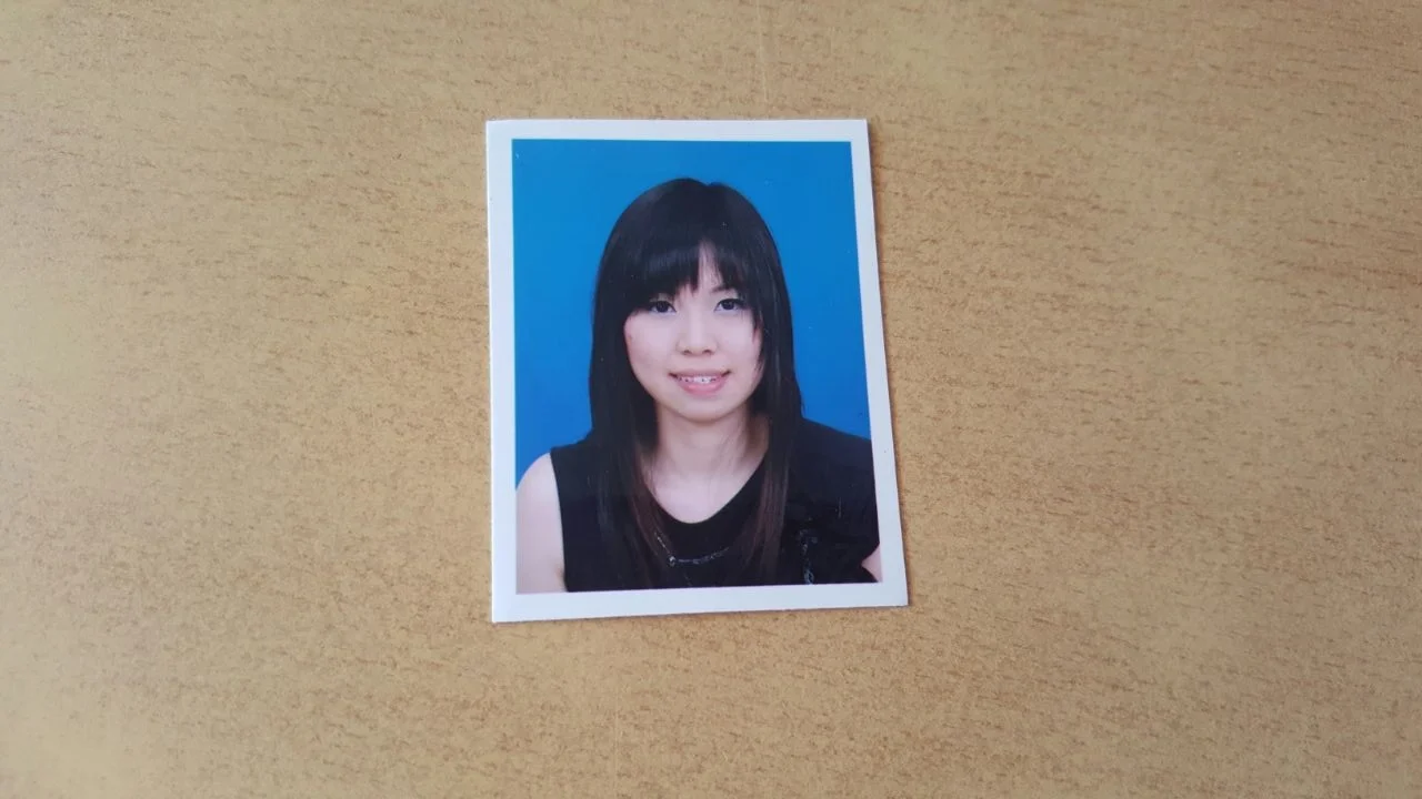 Quah Ee Ling. 26 YO. 6 years experience. Full time tutor / Ex tuition centre teacher 1) very good. she is a very responsible teacher. and my son after her coaching has improved a lot thank you.