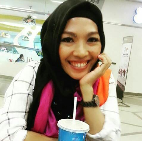 Alyum Melati. 37 YO. 17 years experience. Full time tutor / ex-school teacher. 1) Miss Melati's teaching methods are quite effective and very easy to catch up. She is very polite and quite fluent in her Malay and English. Overall, she is an excellent and awesome teacher 2) She s good 👍👍👍 Always punctual and patient
