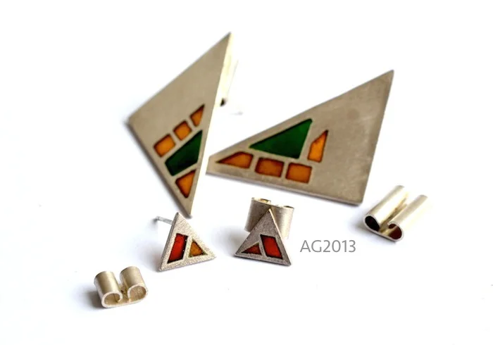 Untitled (2013) Fine silver, sterling silver, glass enamel.