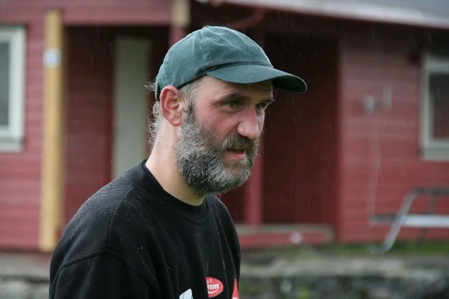 Kanskje den mest ivrige instruktøren i keeperskulen. Han har mange år som keepertrenar på damelaget til Kaupanger, der han òg drog inn talent frå andre klubbar i Sogn. Vidar likar action på treningsfeltet, noko som blir godt motteke av keeperane.