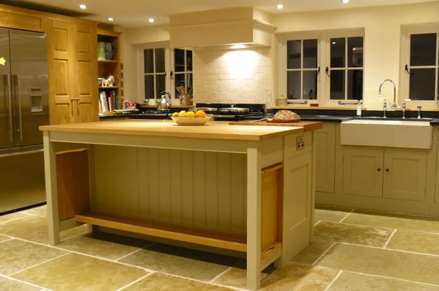oak and painted kitchen