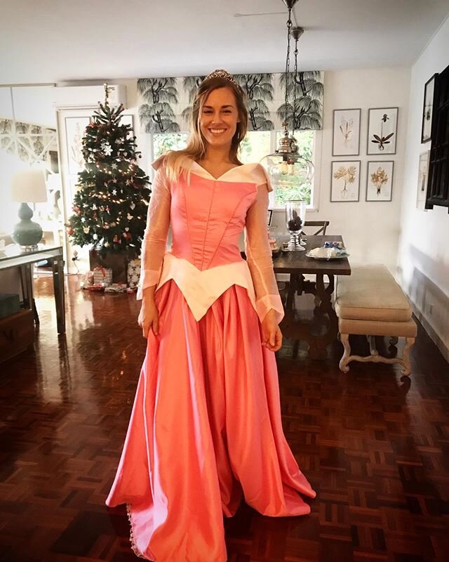 This lovely princess will be leaving us very soon 😢 We wish you luck on your new adventure and hope you&rsquo;ll be back to visit us soon. 👸🏼💖 #princessaurora #hkmoms #kidspartyhk #hkkids #hkig #cosplay #hongkongmums #hklocals @ericaanne.hk