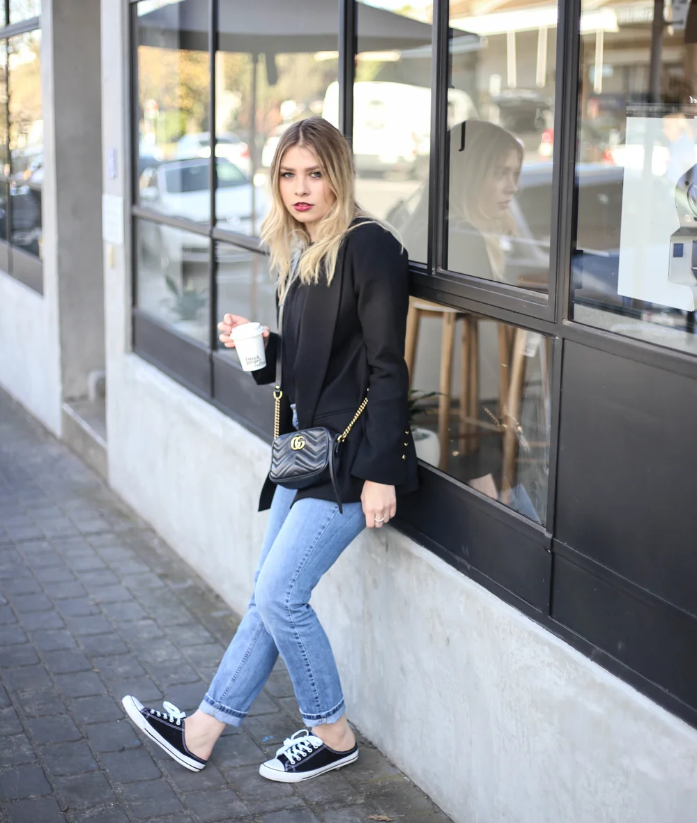 Giày thể thao đạp gót