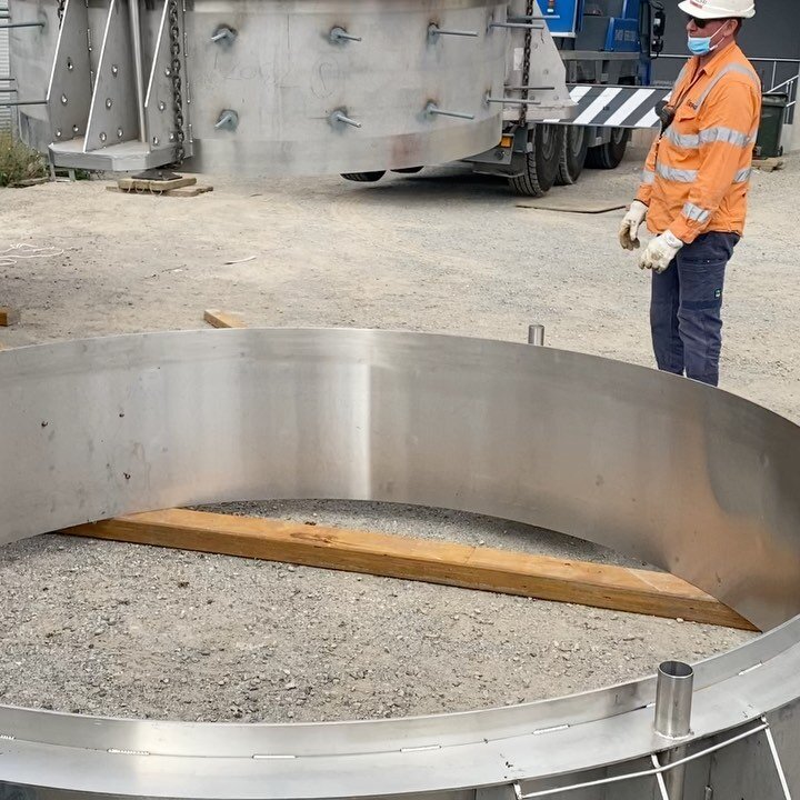 Stainless cast in rings up on level 3.
@inglisconstructions