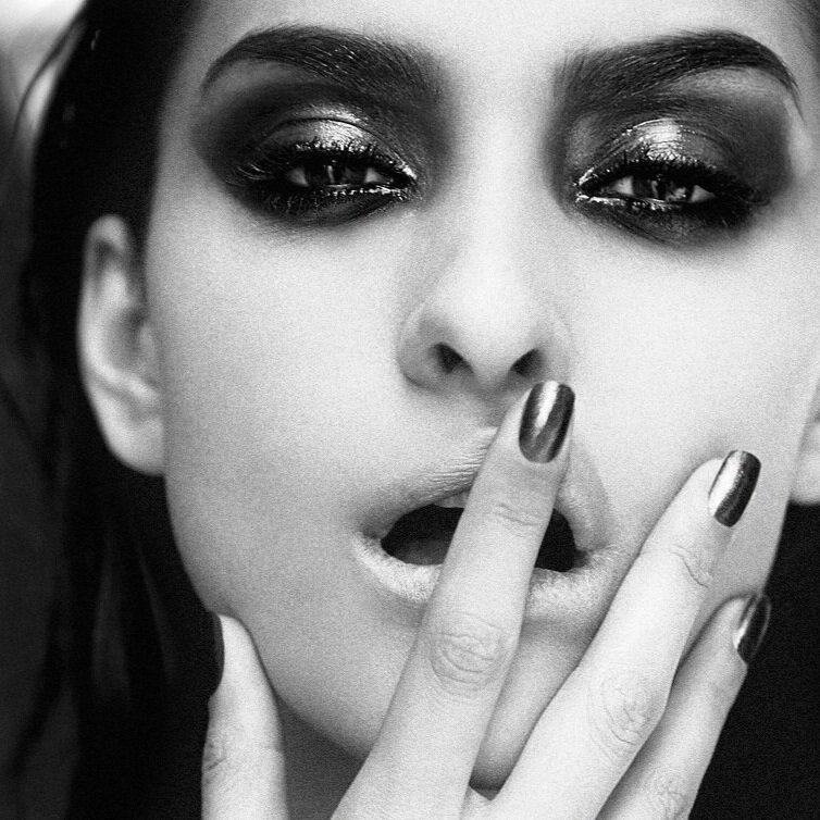 1-make-up-artist-wetlook-eyes-black-london-fashion.jpg
