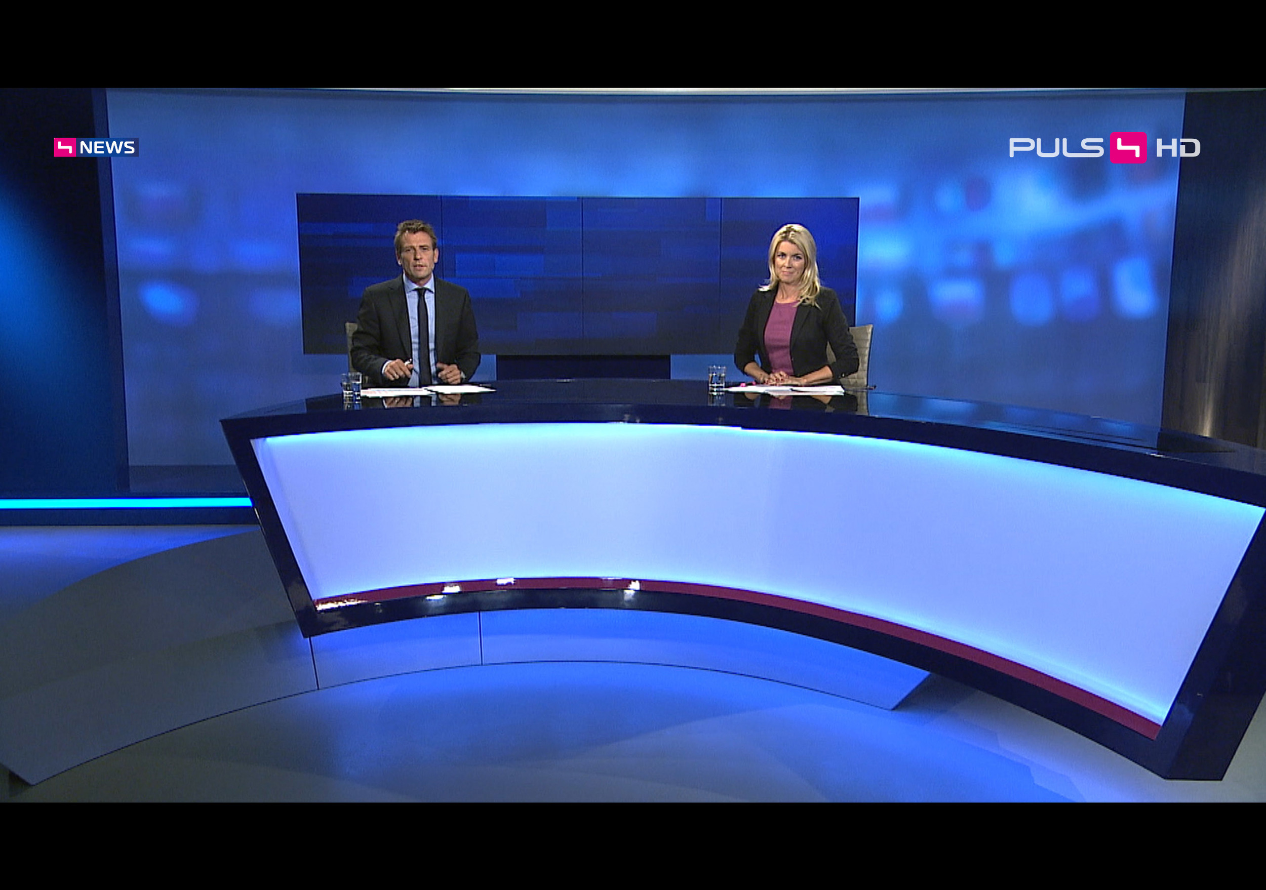 Puls4_Infoformate_News_Design_Pult.jpg