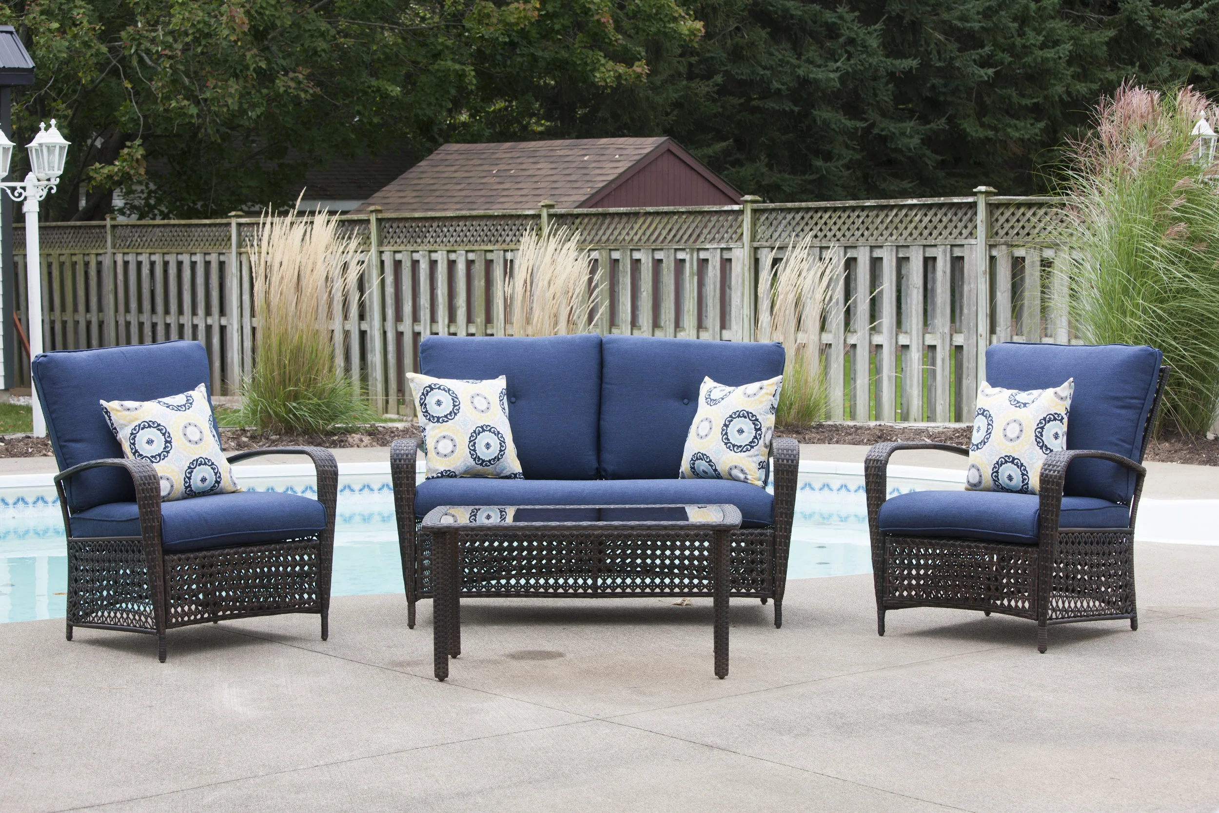Delaronde 4pc Conversation Set - Lifestyle3.jpg