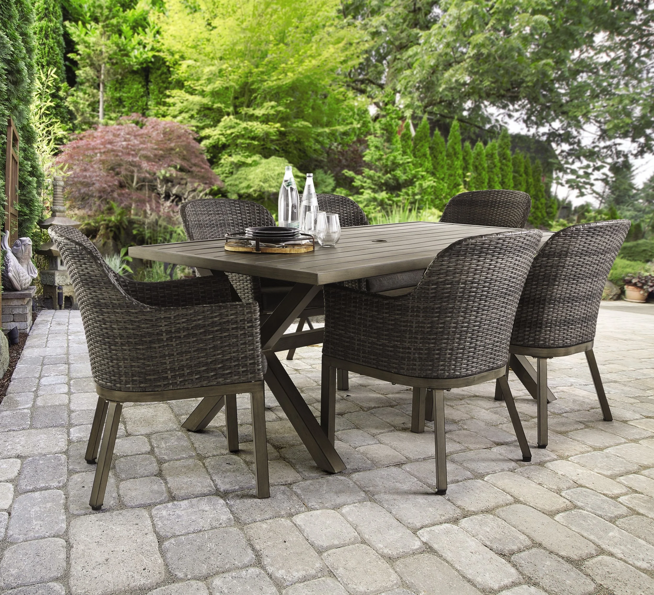 Crown View 7 pc Dining Set.jpg