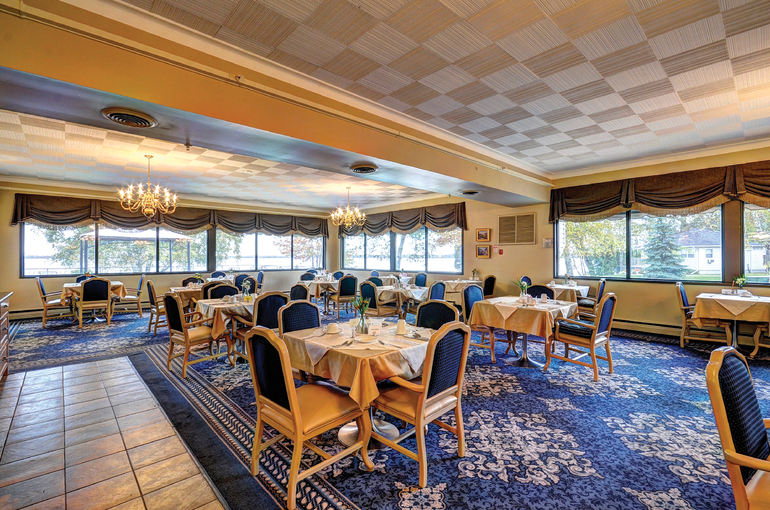 Birchmere Dining Room. Click to view larger image.