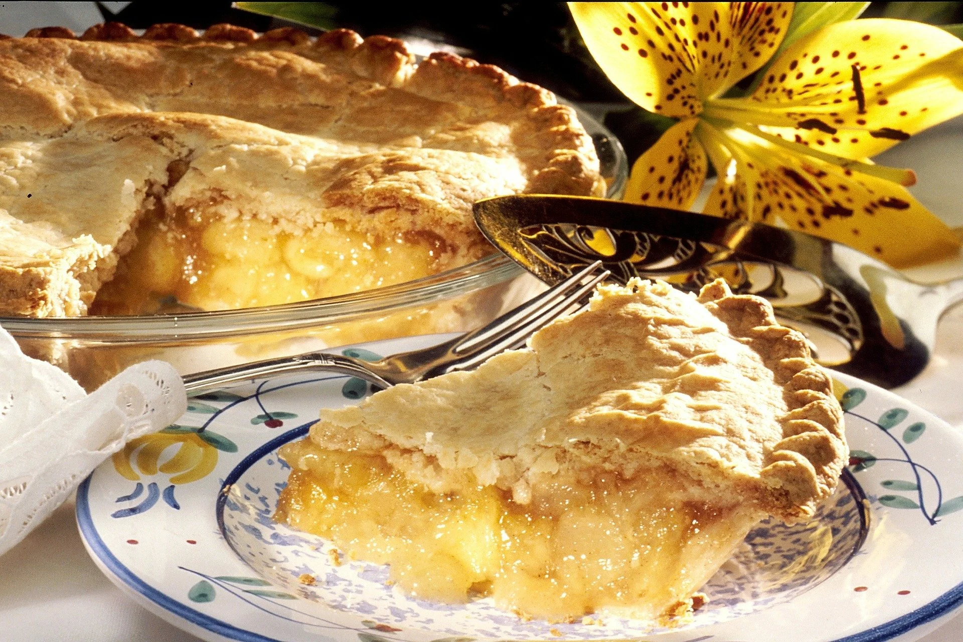 Apple Pie & Piano Music with Gary