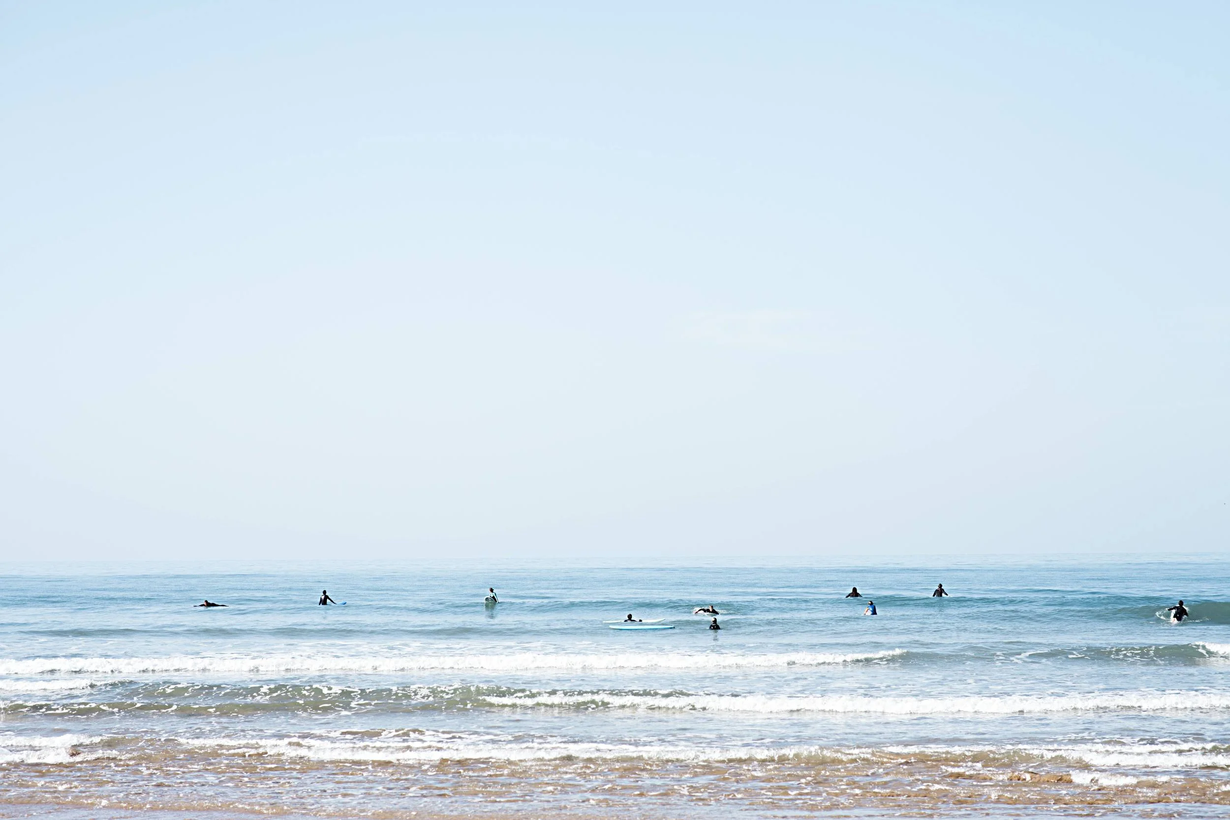 Surf chillinglowres.jpg