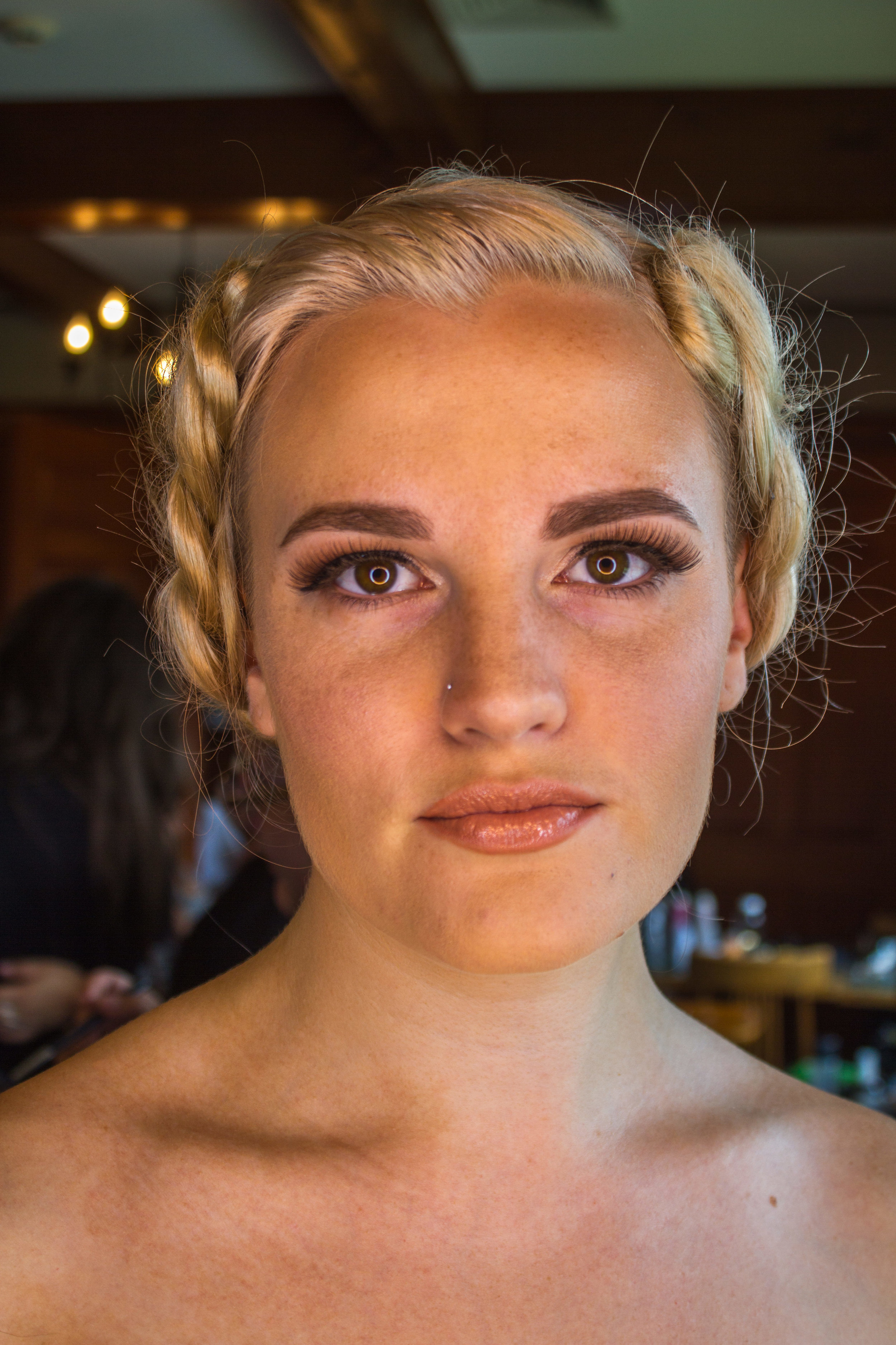 Bridesmaid With Ring Light 