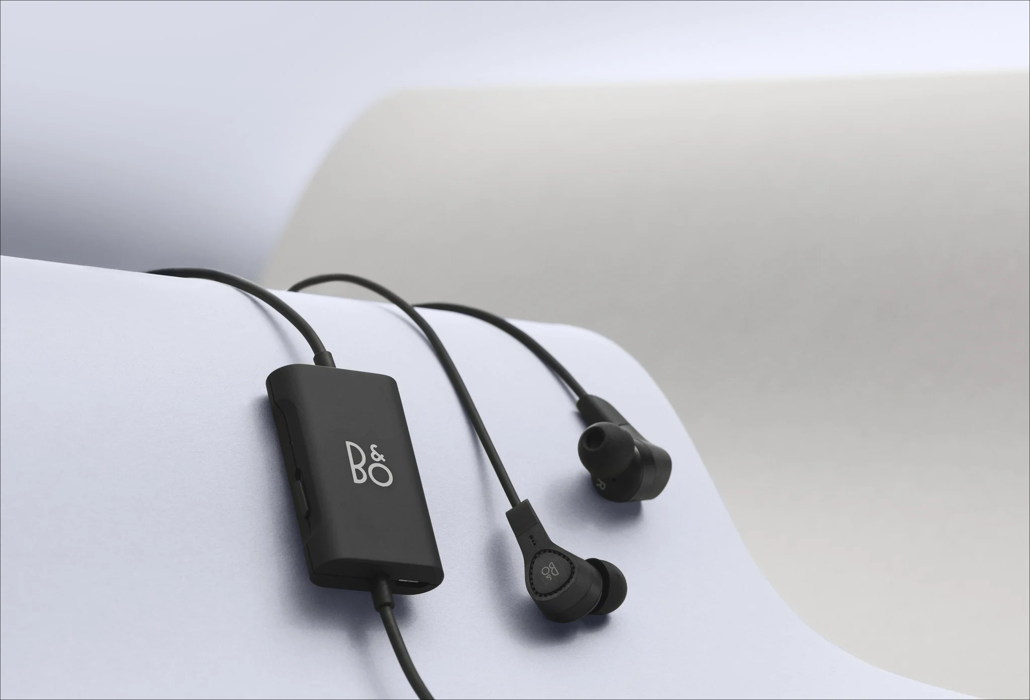 Beoplay E4