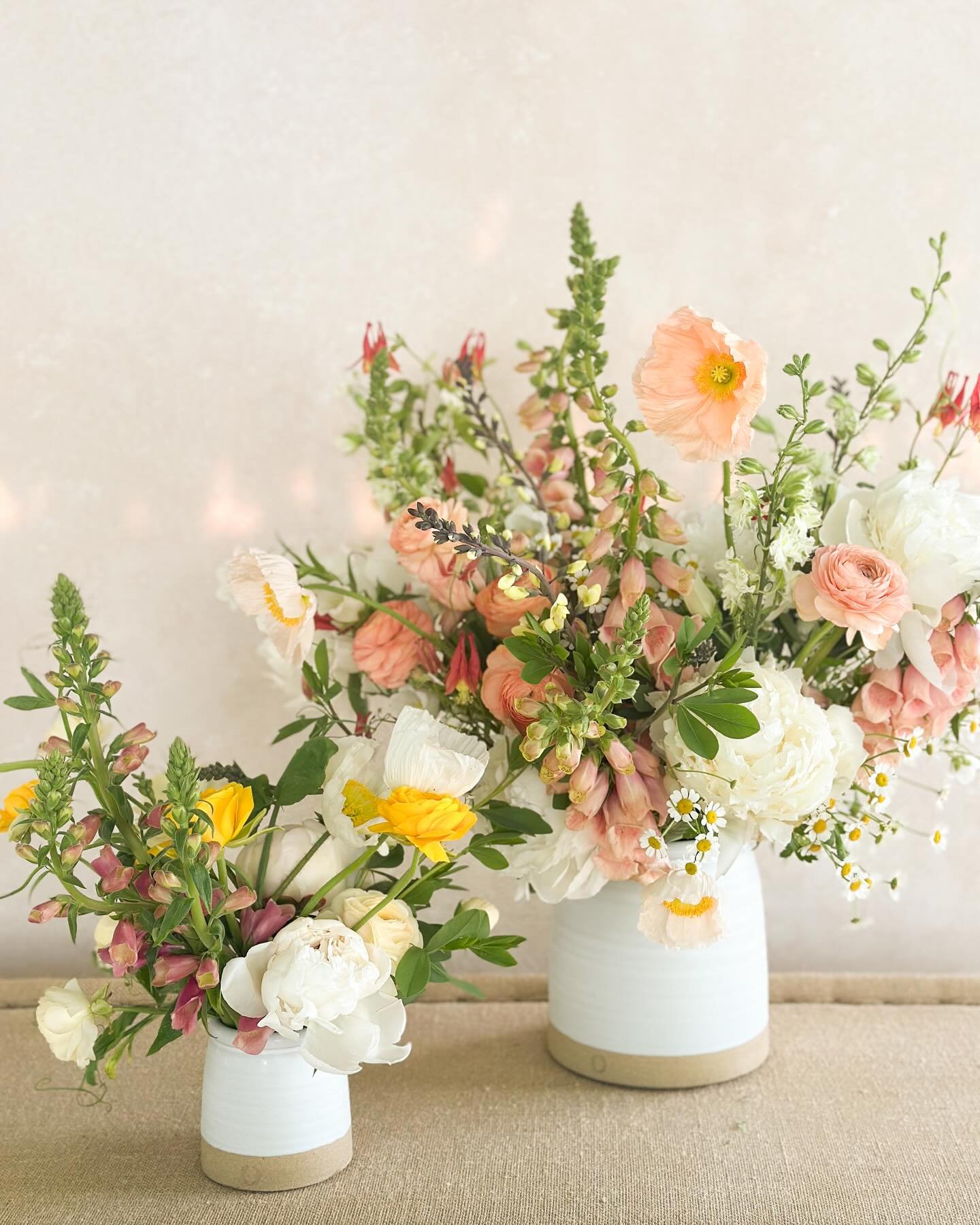 @farmhousepottery crocks with spectacular local blooms from @tealanefarm @littlestateflowerco 💐 Website has been updated so you can purchase these as a little duo or separately.