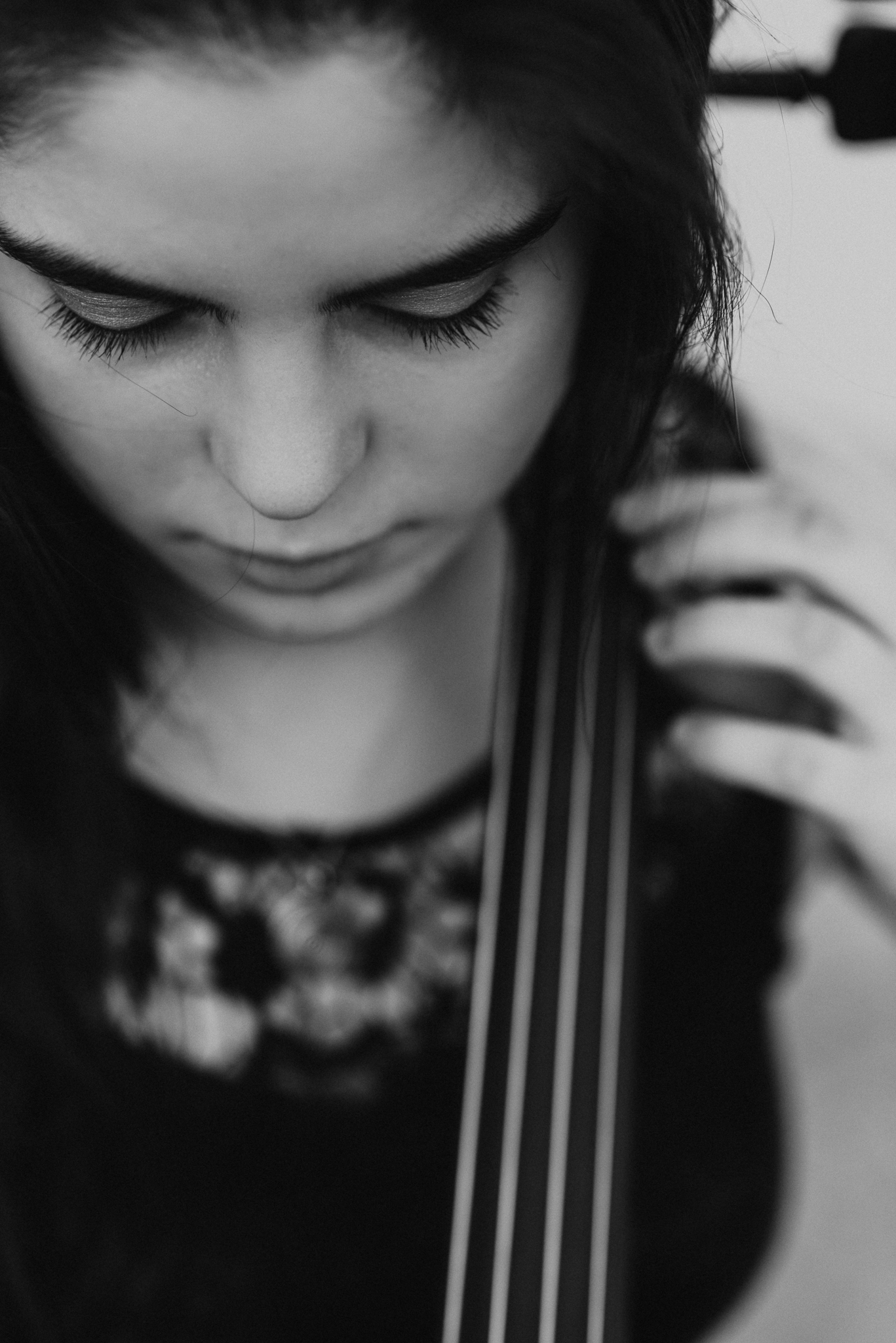  Maya Bell  Cellist 