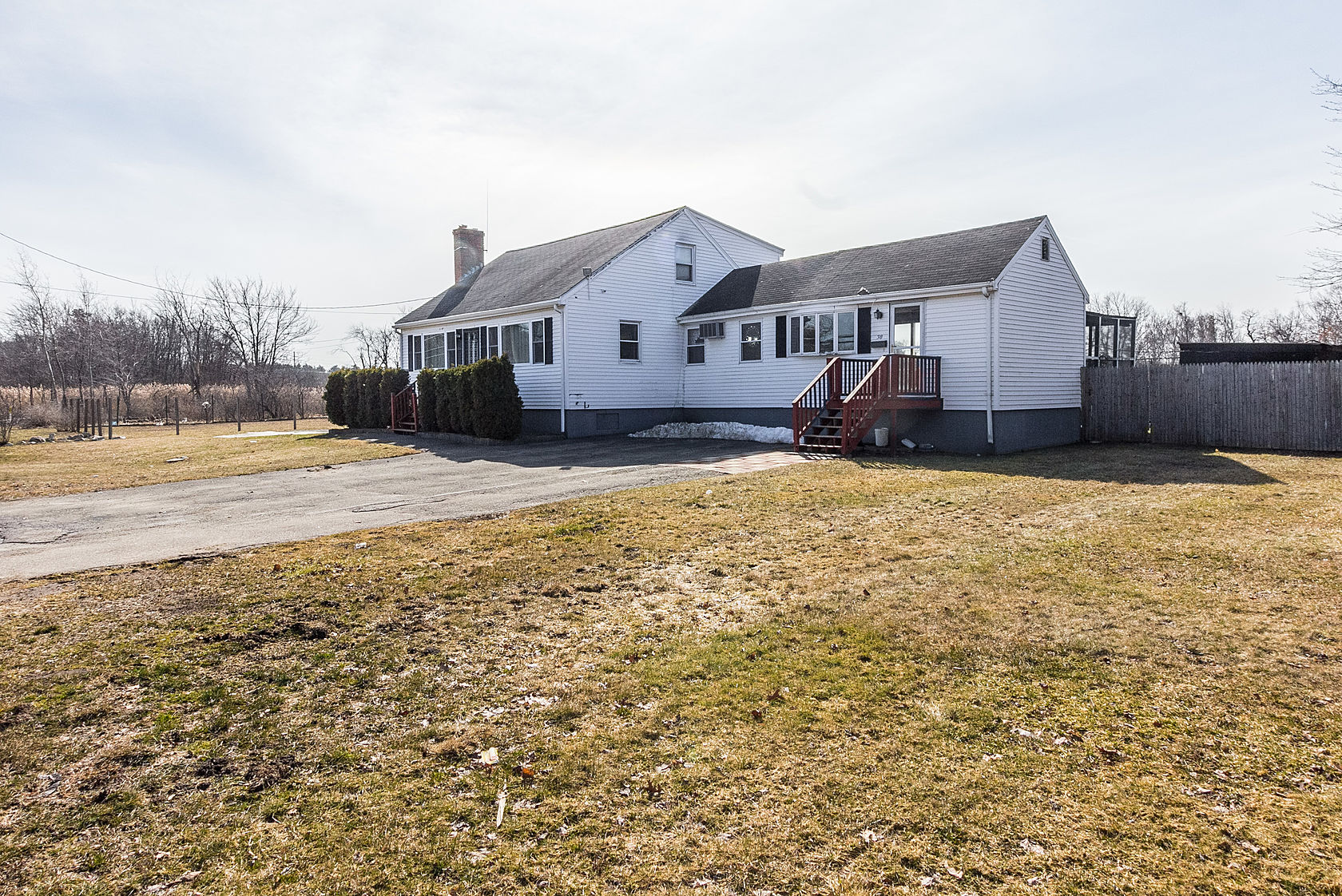 exterior_2.jpg