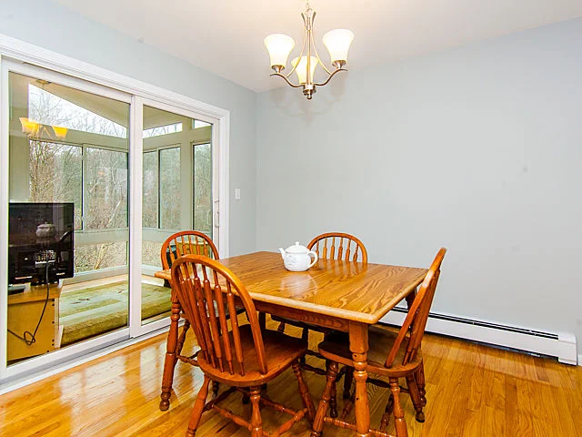 1diningkitchen1.jpg
