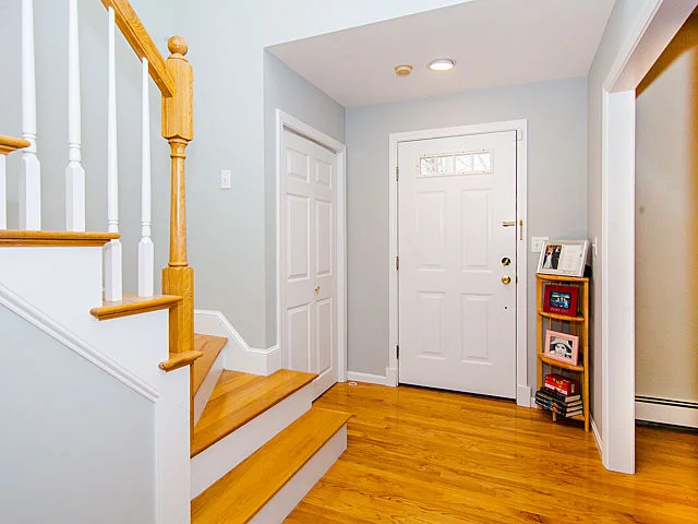1foyer2.jpg