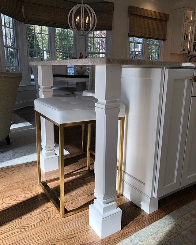 Perfect lighting + custom islands = one dreamy space.
#customcabinetry #forestmillwork #kitchendesign #cabinetdesign #islands #kitchensofinstagram #whitekitchen