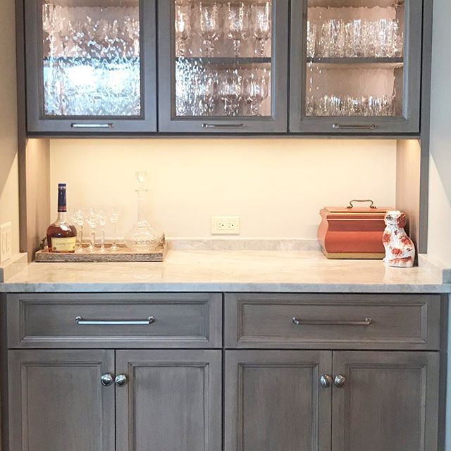 Can’t have a kitchen without a lovely bar 🍷🥃🍸
•
•
•
#forestmillwork #kitchendesign #bardesign #homebar #asheville #828isgreat #drinksathome