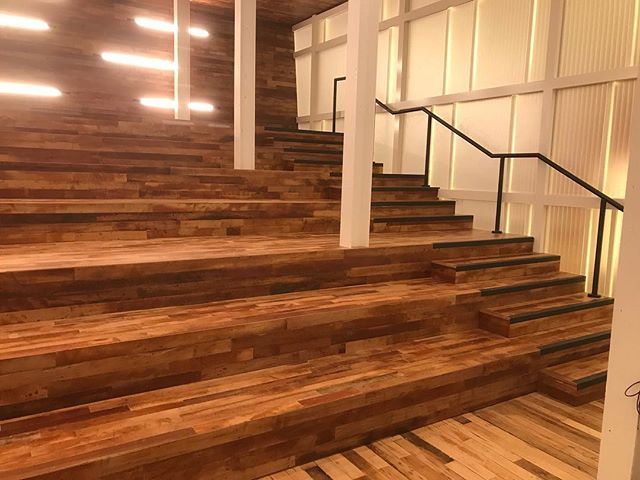 Former textile mill transformed with amazing #reclaimed maple. •
•
•
#commercialwoodwork #woodworking #charlottenc #duke #energy #forestmillwork