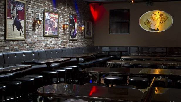 MAD BULLS_lighting.jpg