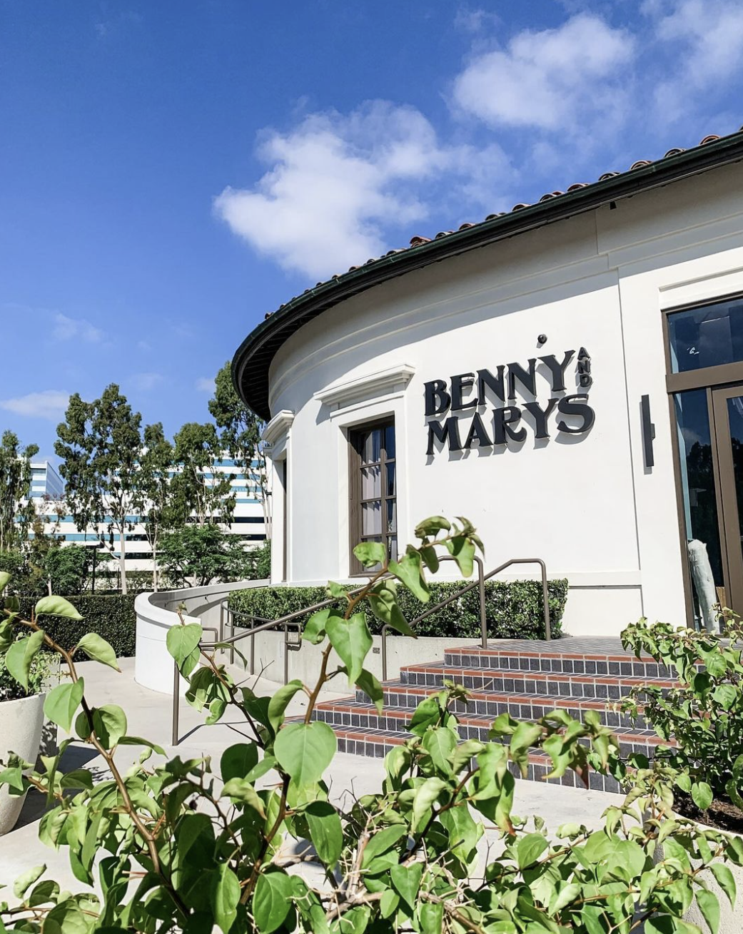 Benny and Marys_Sign.png