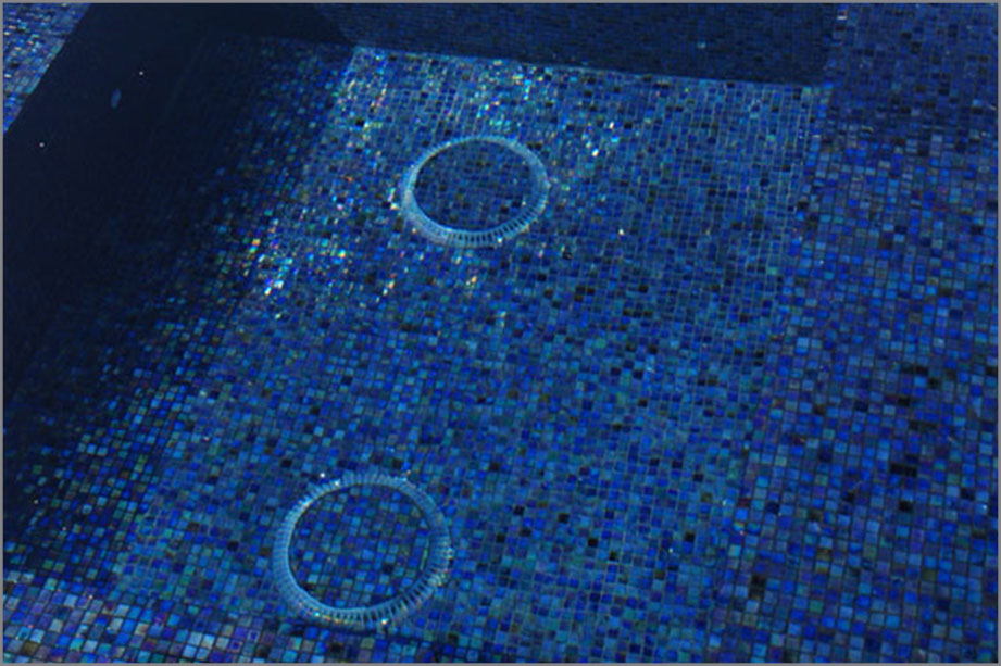 Drakeley_Pool_Company_Blue_Tile2.jpg