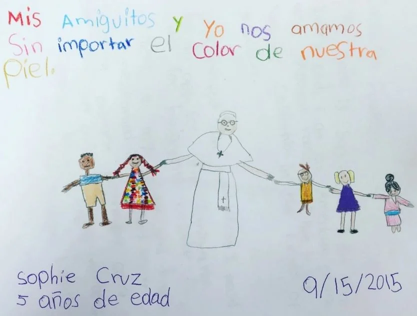 Sophie Cruz' drawing to Pope Francis. It translates to "My friends and I love each other regardless of our skin color."