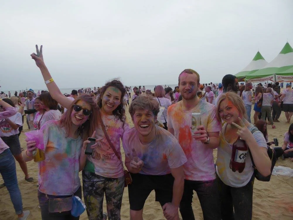 mas holi.jpg