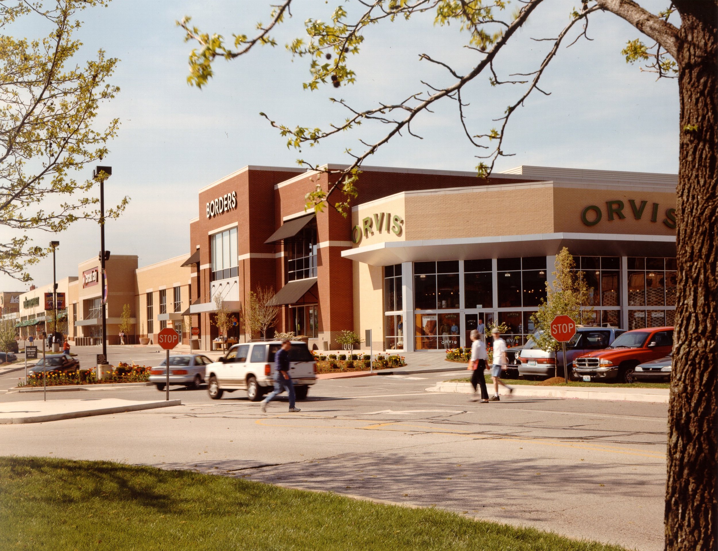 Brentwood Town Center.jpg