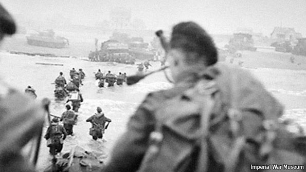 Millin (foreground right) landing on D-Day
