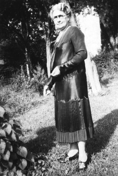 Febb Esminger Burn