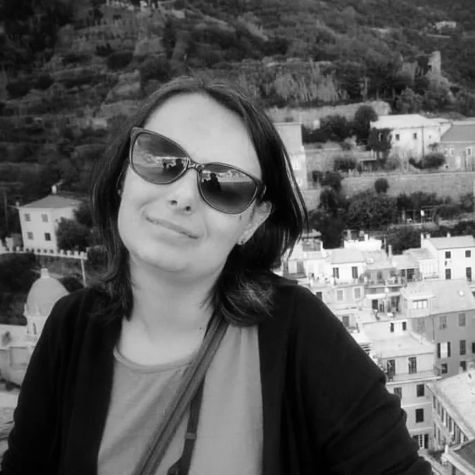 Tammy-Lippman-(2)-bw.jpg