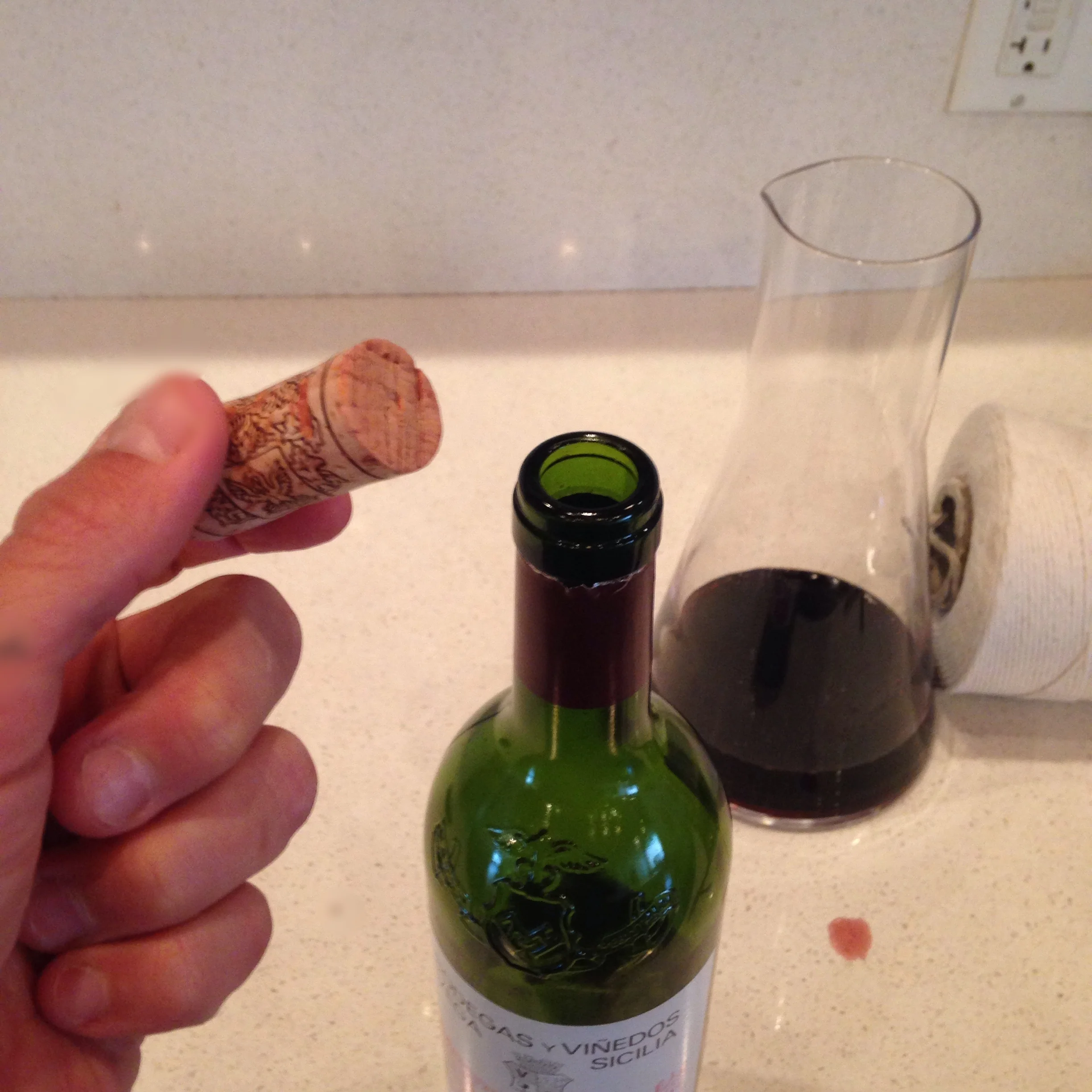 Voilà! The cork is out. 