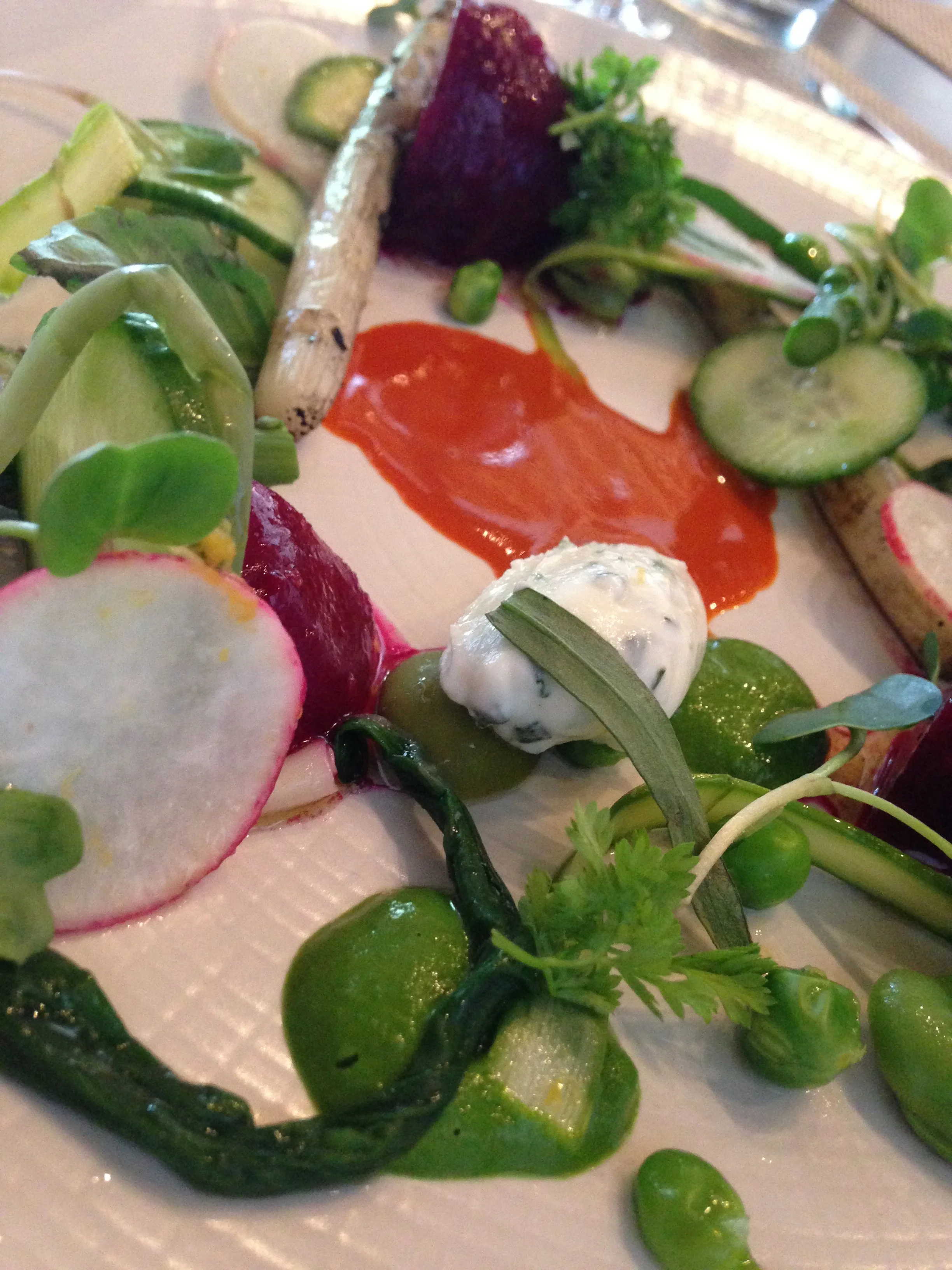 5 white grapes that rock with vegetables.