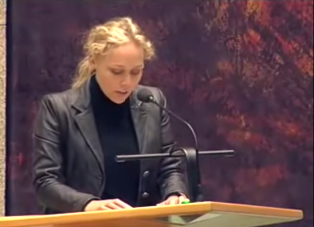 Tweedekamer catheder.png
