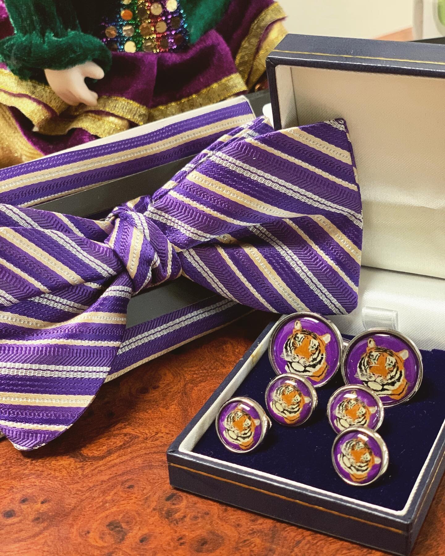 Who&rsquo;s ready to see our LSU tigers 🐅 on Monday? After Five sure is🤩
⚜️🐯🏈
Limited quantities made in the cuff link/ stud sets &amp; bow tie/ pocket square sets. Get them while supplies last!