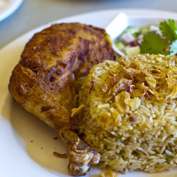 Center Point's Dry Yellow Curry and Fried Chicken. Google Images.