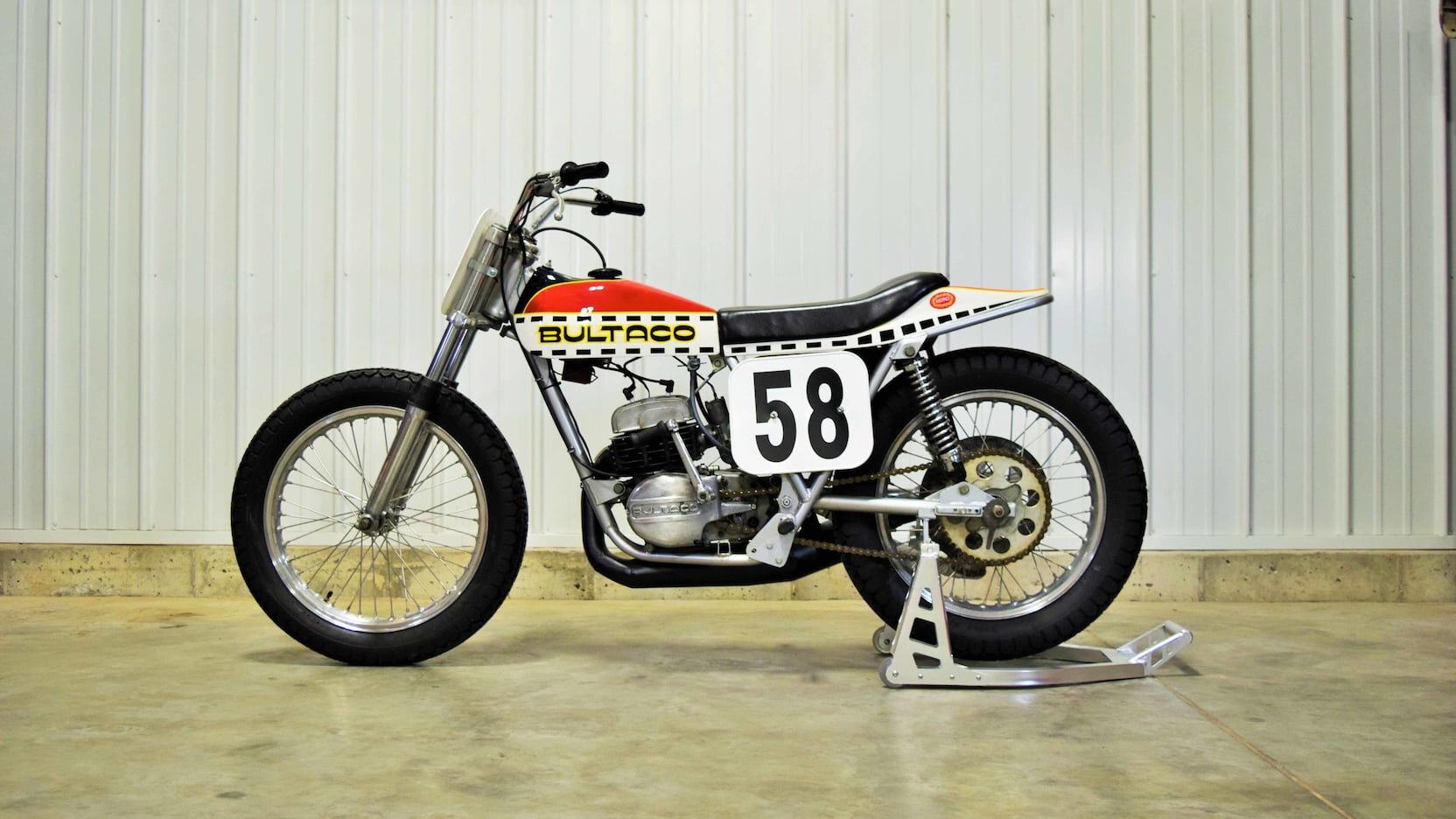 Vintage flat track racing 